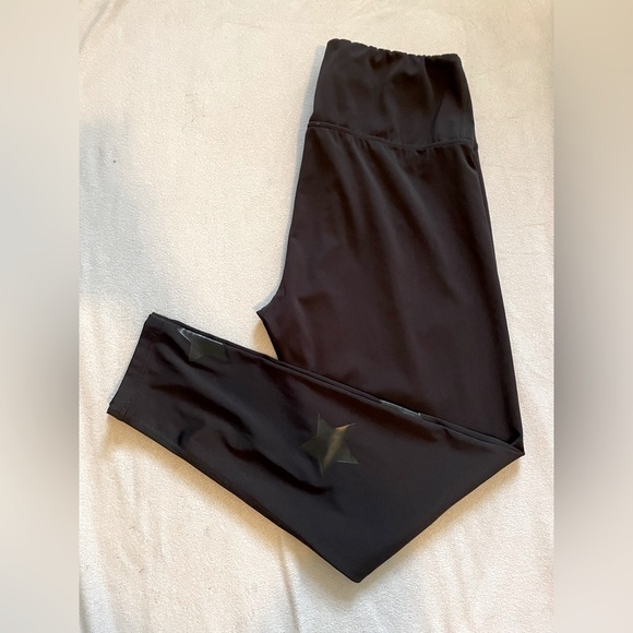 Cut the Frills Black Star Leggings - Picture 6 of 9